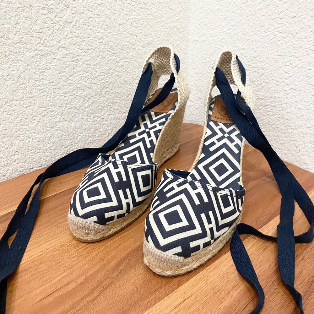 TORY BURCH Blue Printed Canvas D'Orsay Pumps Espadrille Sandals Size 40